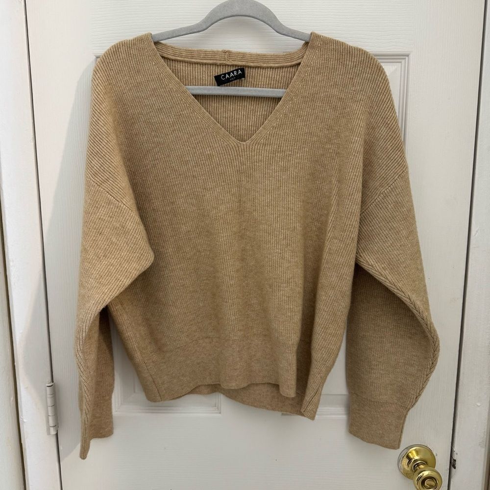 CAARA Women’s V Neck Pullover Sweater Size Large Tan Boxy Layering Neutral
